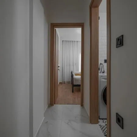 Apartment Fractals *